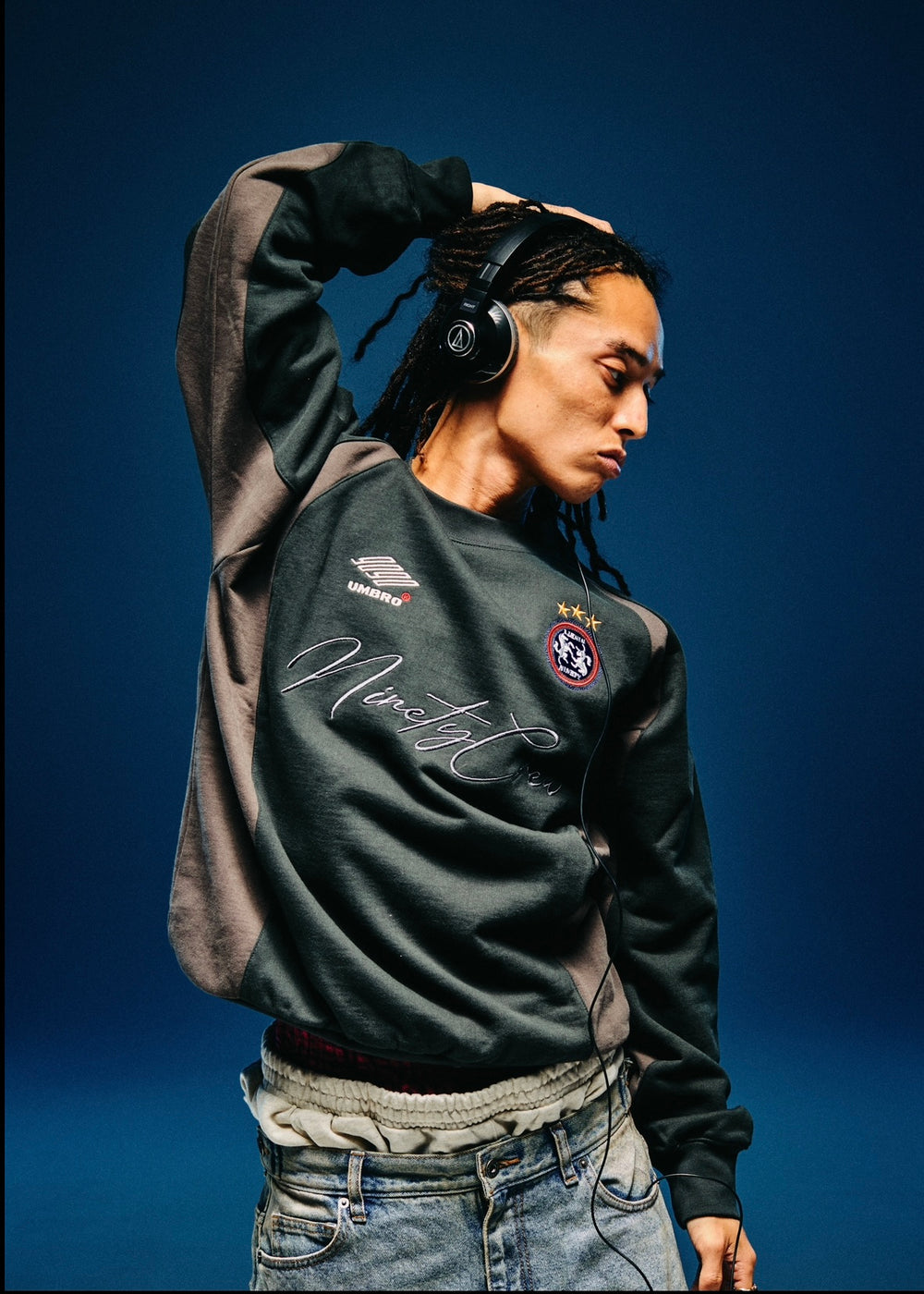 9090 × umbro Emblem Crewneck Sweat – YZ