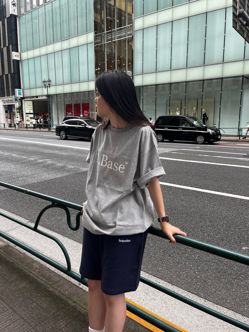 B.Base半袖Tシャツ