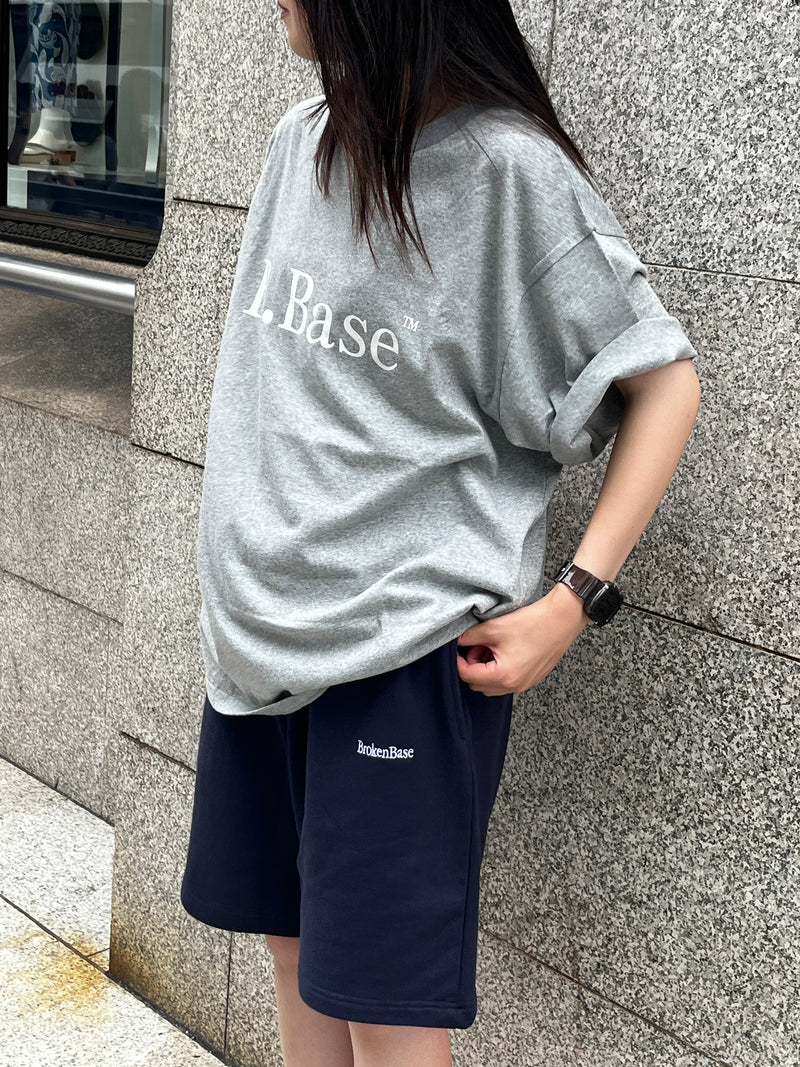 B.Base半袖Tシャツ