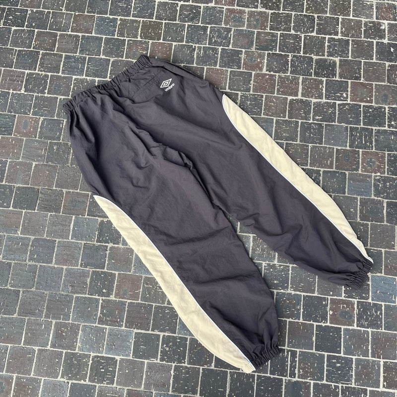 素材ナイロン9090 × umbro nylon track pants