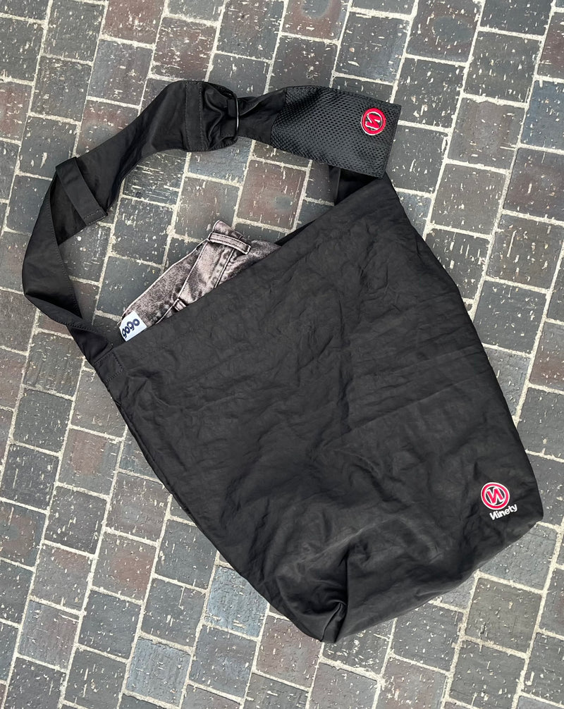 Big Nylon Shoulder Bag – YZ Big Nylon Shoulder Bag – YZ