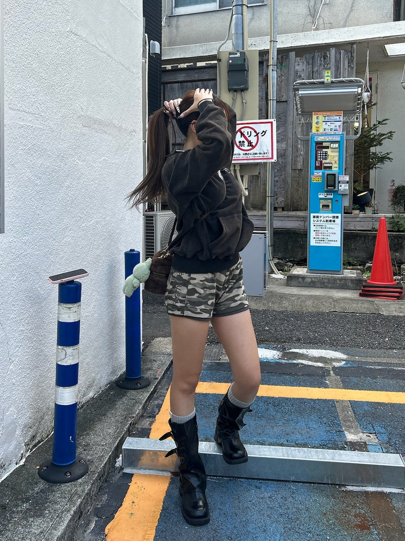 buckle point midi boots