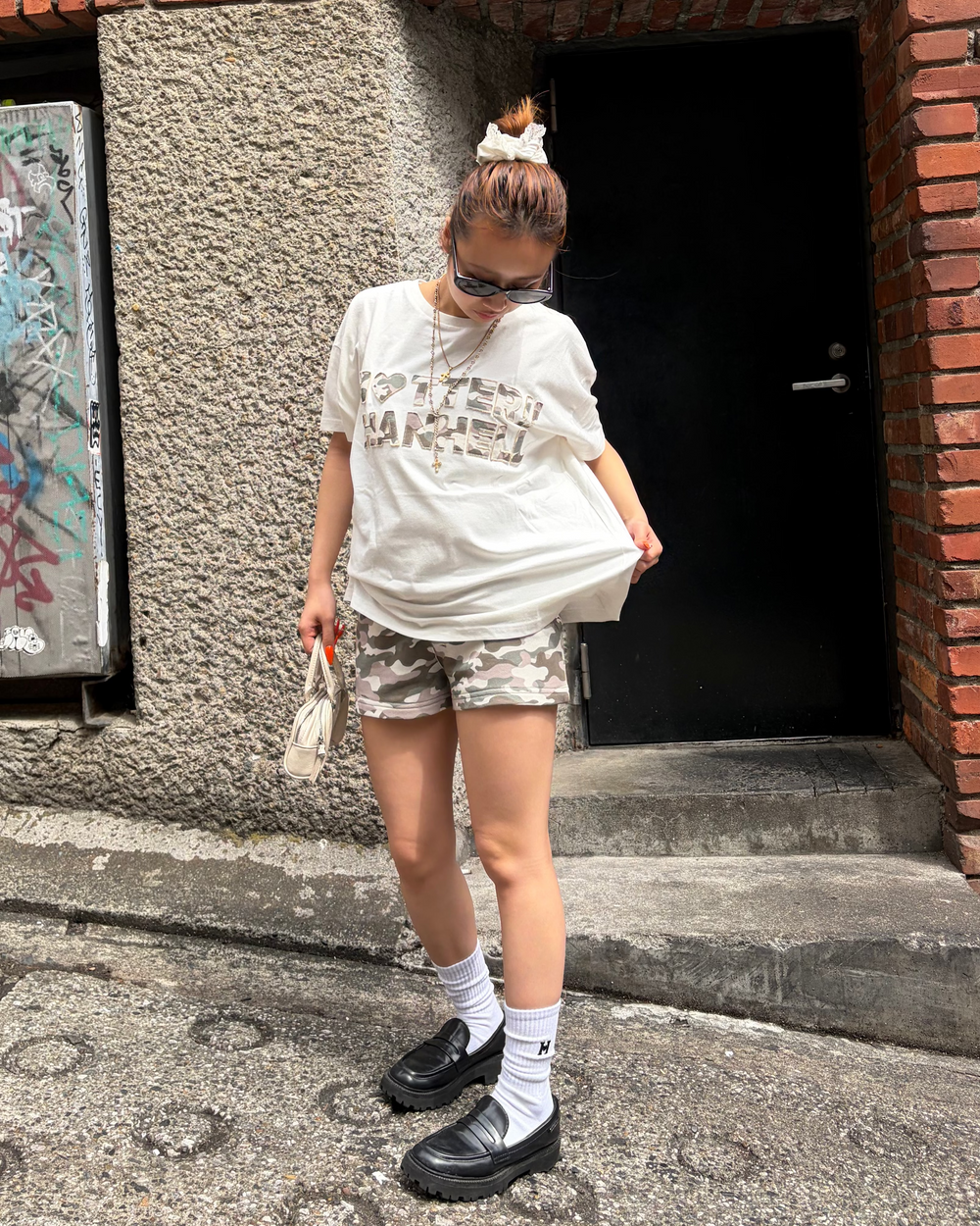 HOTTER LOGO SHORTS – YZ