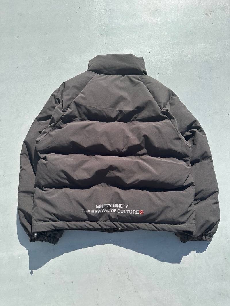 90 로고가 풍부한 복도 재킷