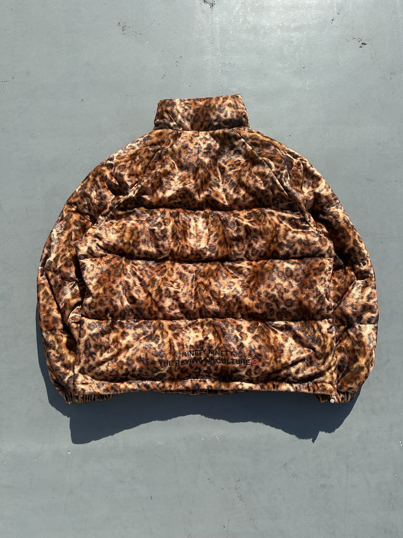 90 로고가 풍부한 복도 재킷