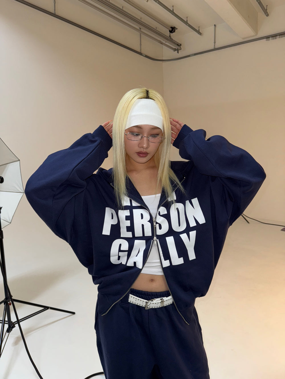 iconic logo print hoodie – YZ