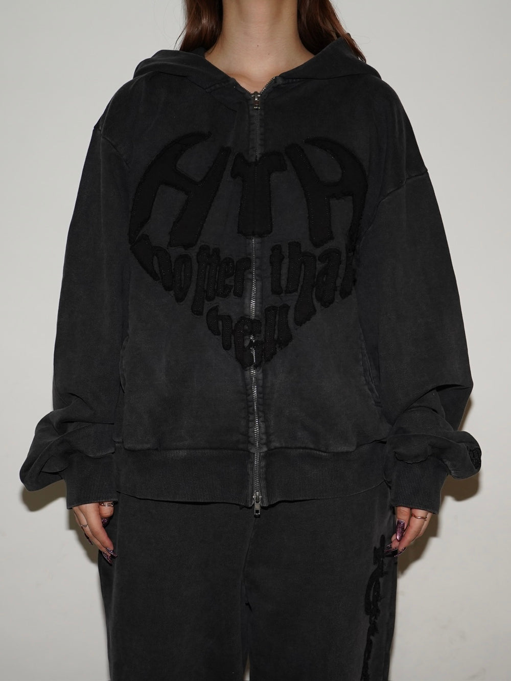 VINTAGE HEART LOGO ZIP HOODIE – YZ