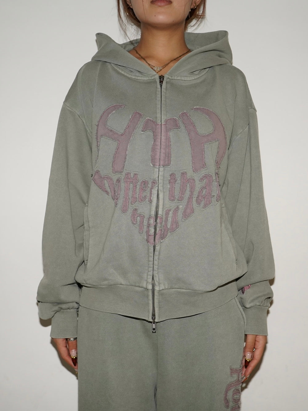 VINTAGE HEART LOGO ZIP HOODIE – YZ