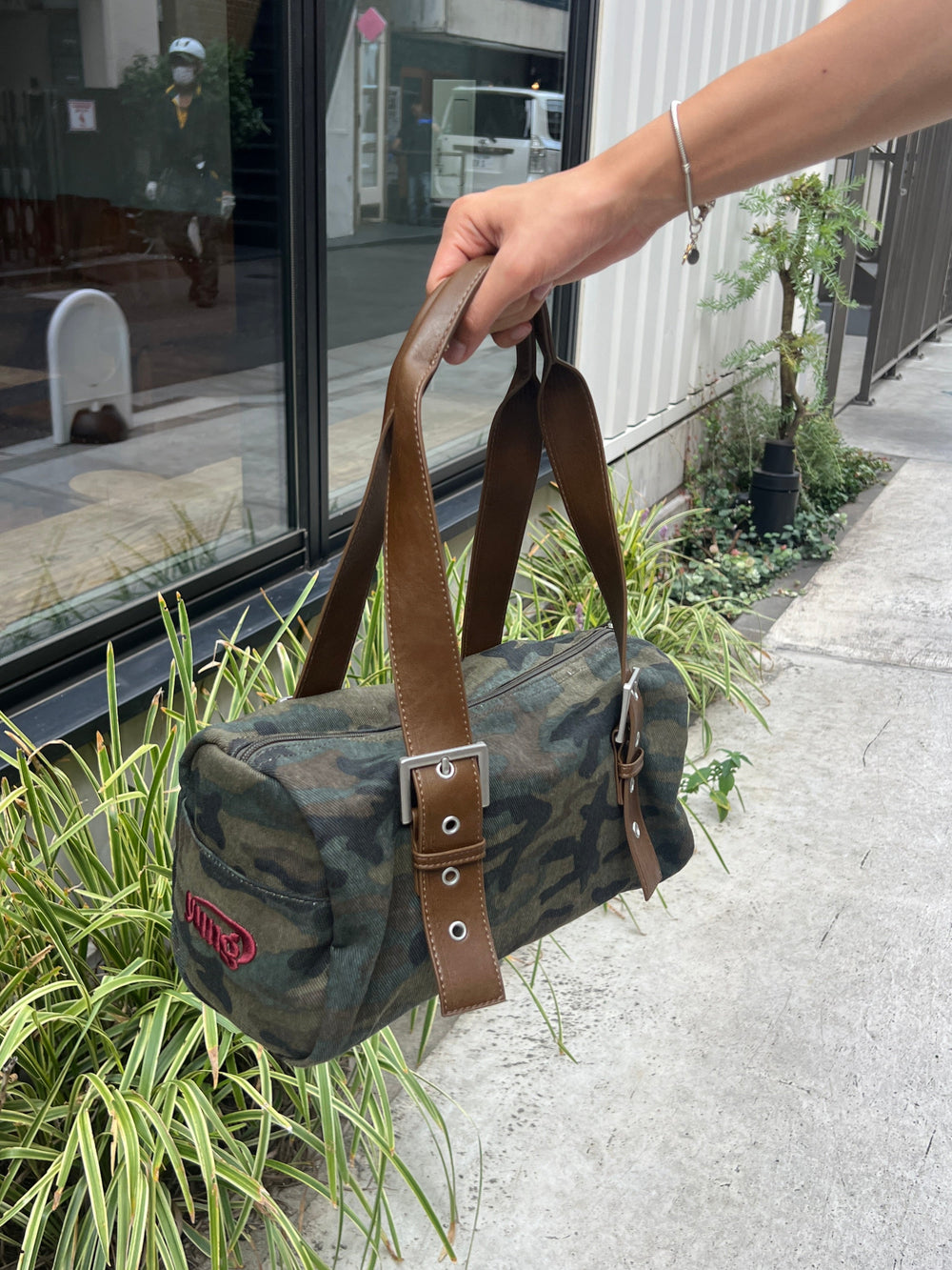 yung logo mini Boston bag – YZ