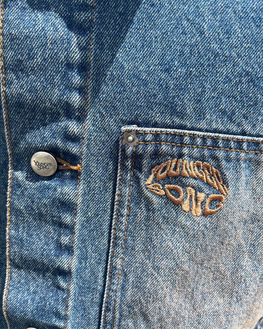 Steam 上的阿西, 美女室友竟然...？, image size:1000x1250