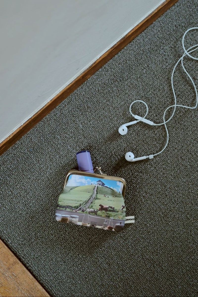 曖昧な記憶の窓辺にがま口