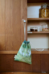 11席ある小人たちへの巾着袋