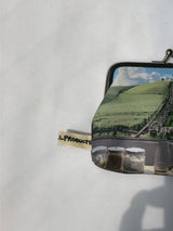 曖昧な記憶の窓辺にがま口