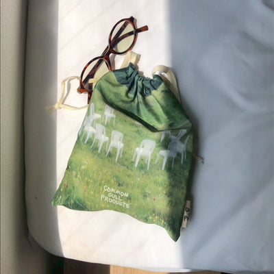 11席ある小人たちへの巾着袋