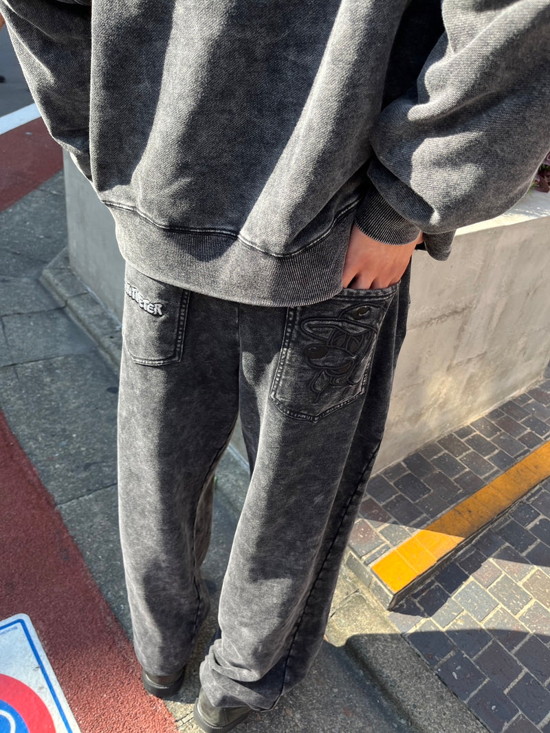 CMT ruler pigment sweat pants（発送予定：2024年11月下旬〜）