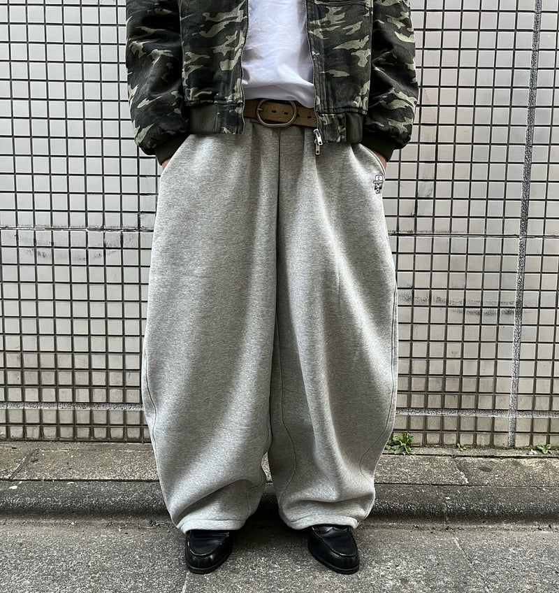 Volume baggy sweat pants