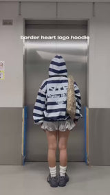 border heart logo hoodie