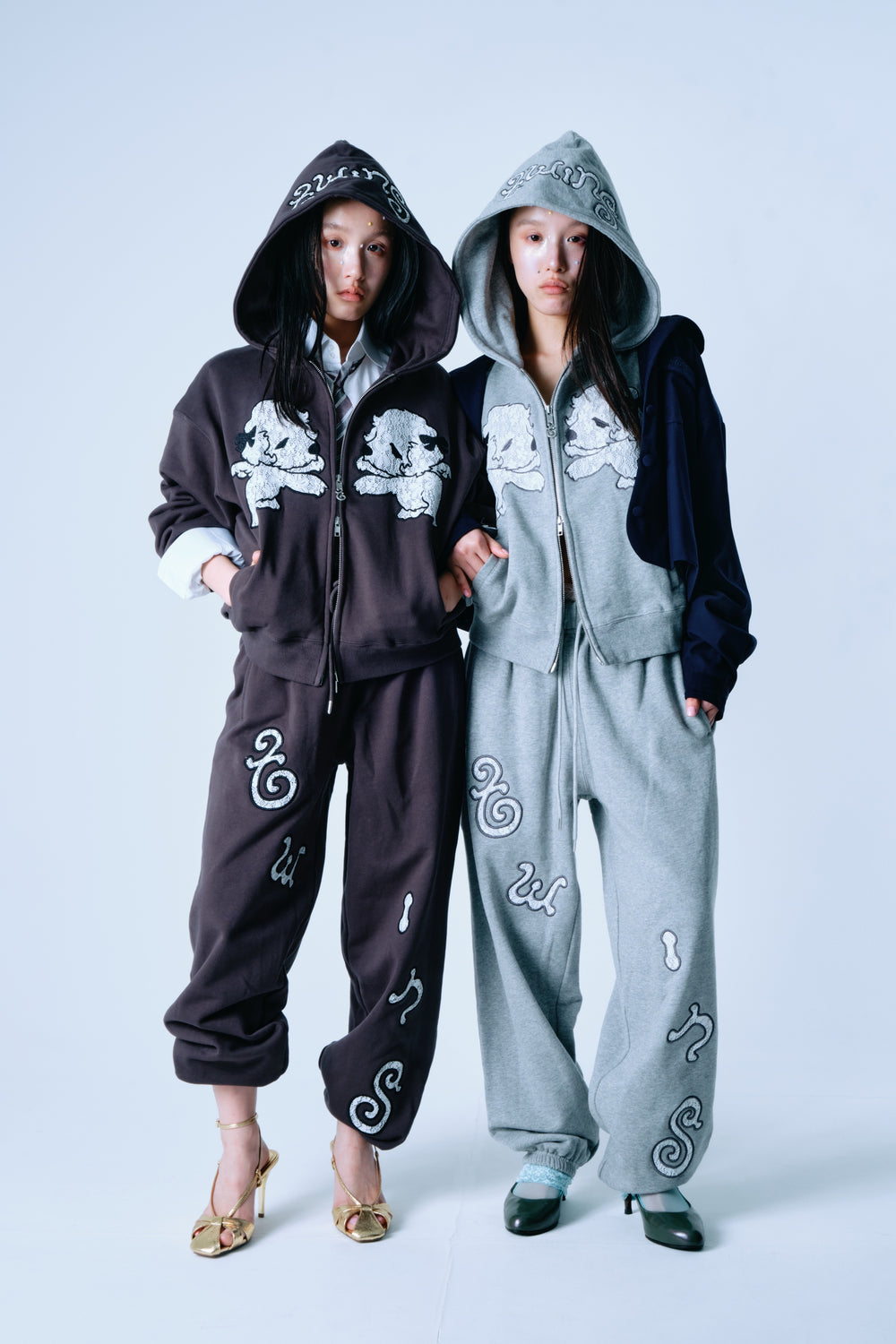 Lace twins logo zip hoodie – YZ