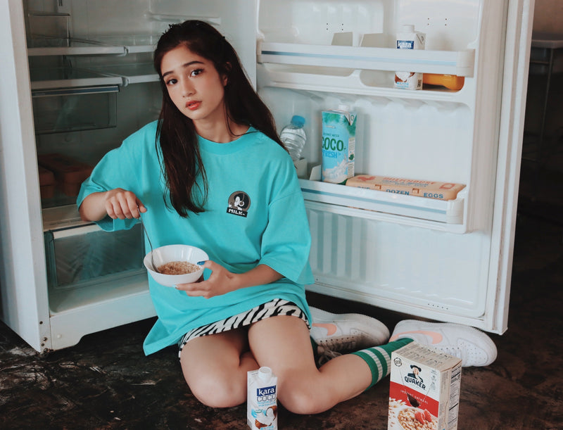 9090 MILKFED. I'm not just a Milky Girl Tee – YZ