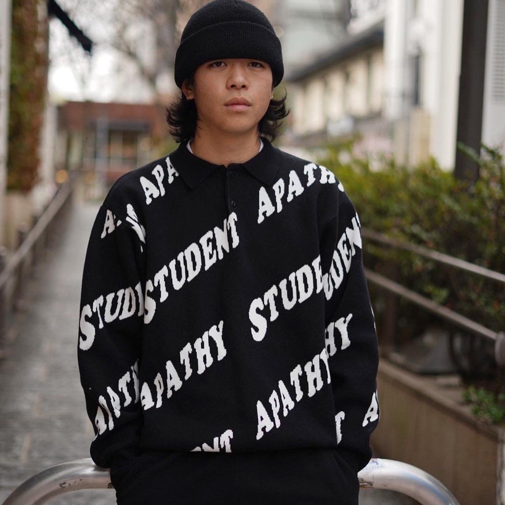 student apathy logo knit polo 【AZR-SA-0001-013】 – YZ