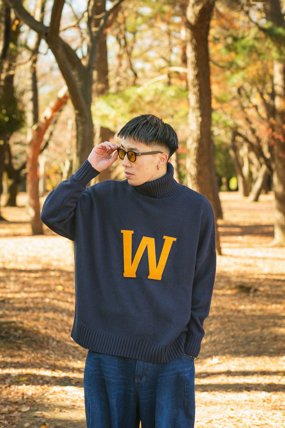 Wロゴタートルネック – YZ