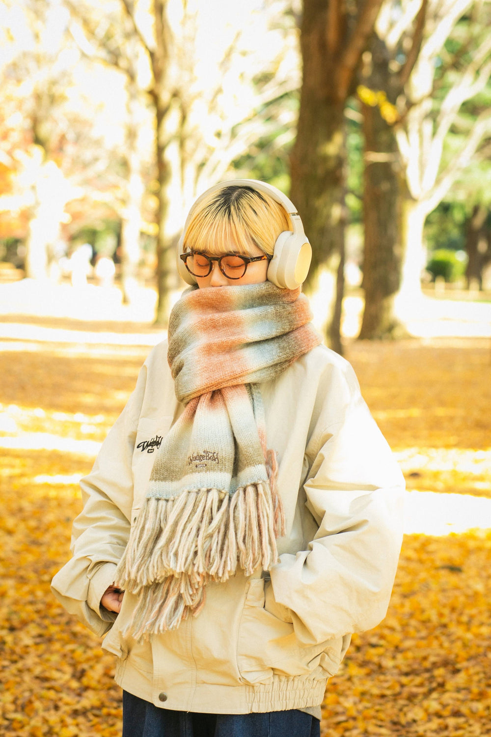 新品未使用　GOBI グラデーションマフラー アイボリー・ホワイト グラデーションマフラー｜BIGI online store - ビギ オンラインストア