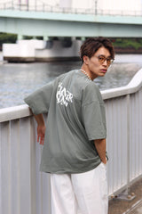 Universal SS TEE ［AZR-yng-0002-01］