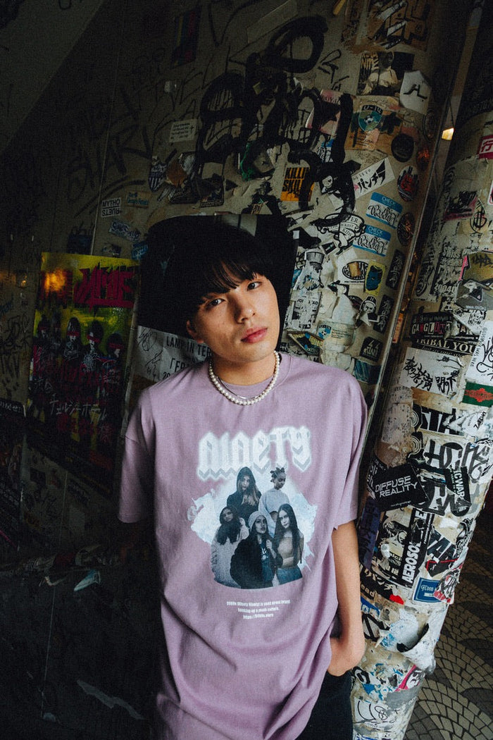 9090 Grils Band Tee – YZ