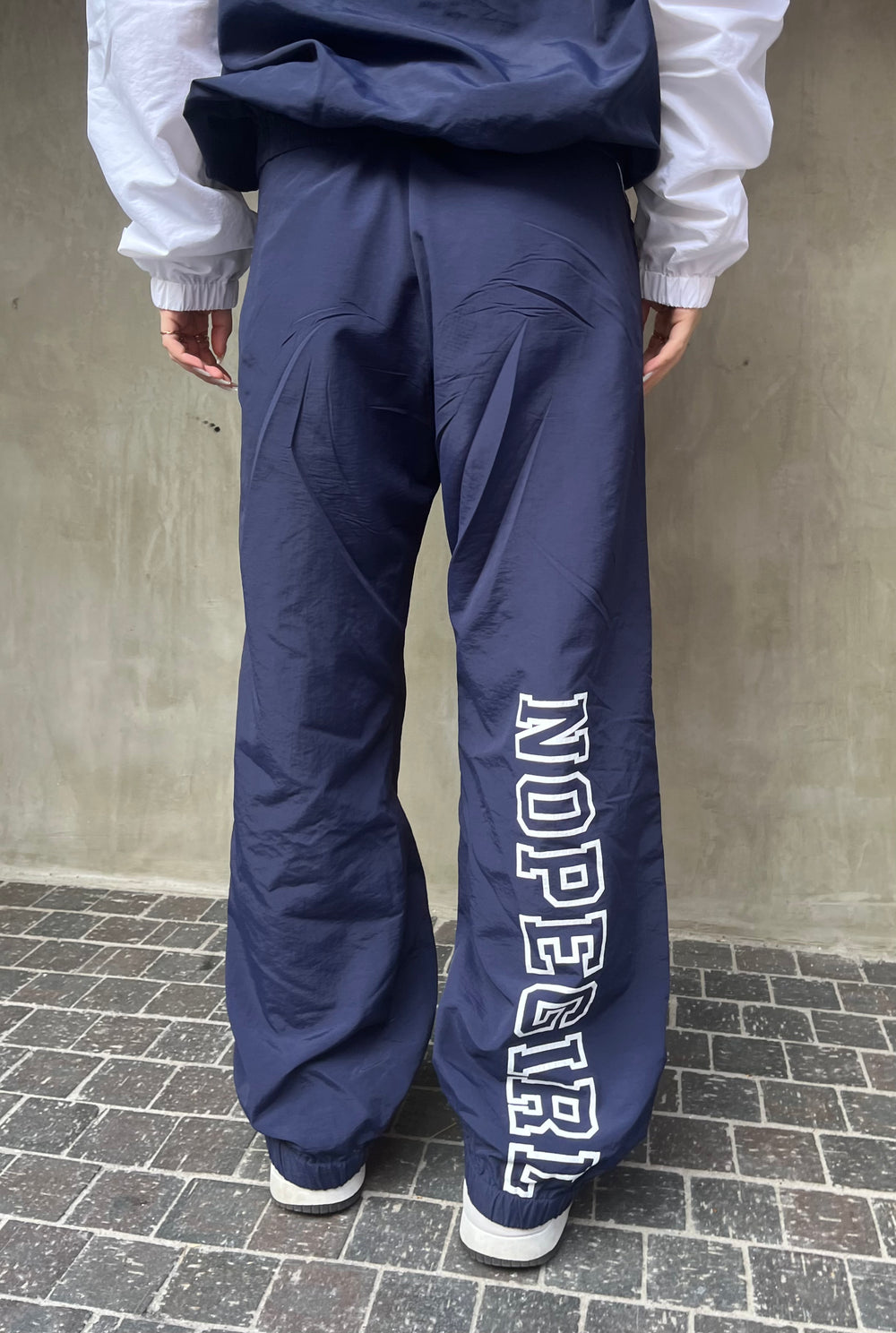 パンツ ultralightldn nylon pants Logo Nylon Pants – YZ